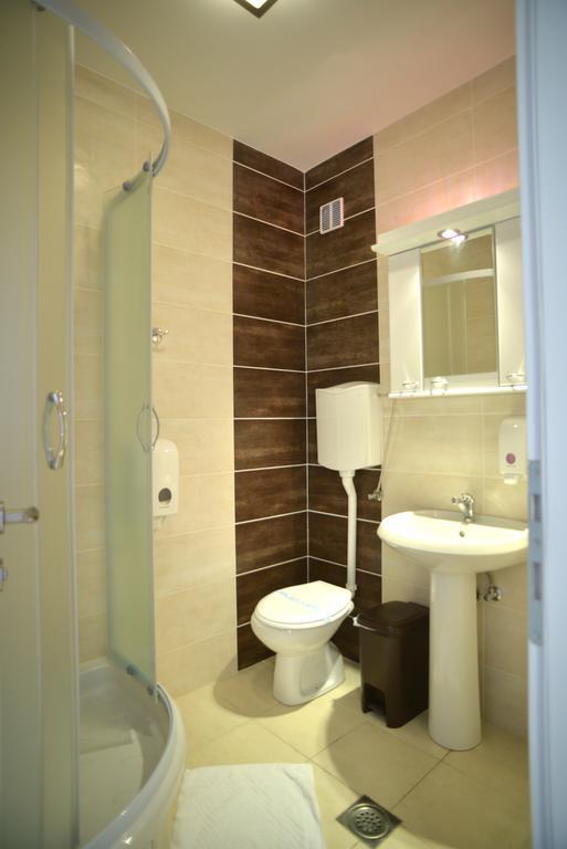 Lotos Depandans Hotel Nis Exterior photo